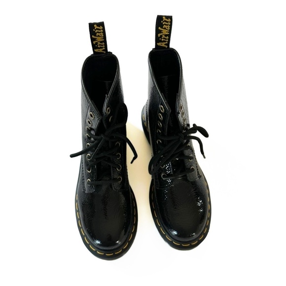 Dr. Martens Distressed 8 Eye Patent Leather Combat 1460 Ankle Boots Womens US 7 - Picture 3 of 11